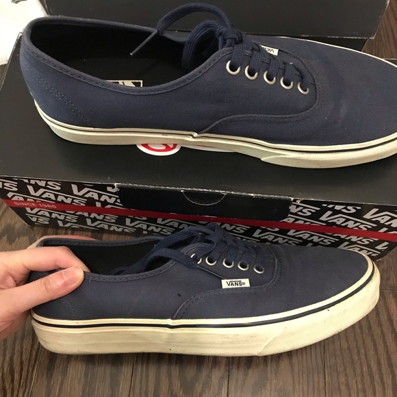 Off the wall navy vans - Picture 1 of 6
